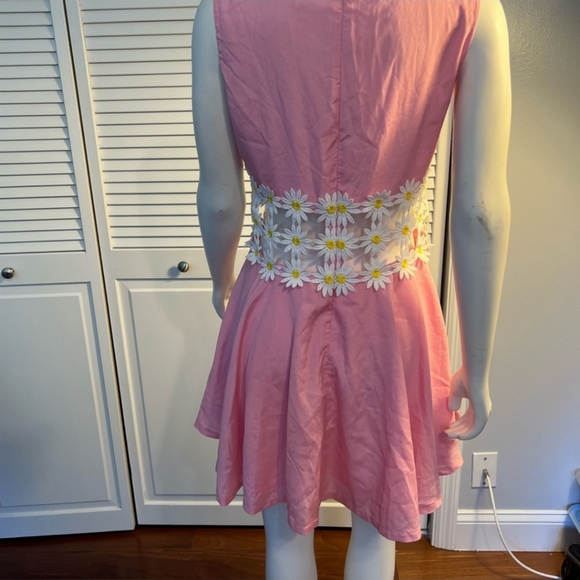 Dolls Kill × Sugar Thrillz Pink Cutout Daisy Appliques Midsection Dress (M) - Picture 7 of 12